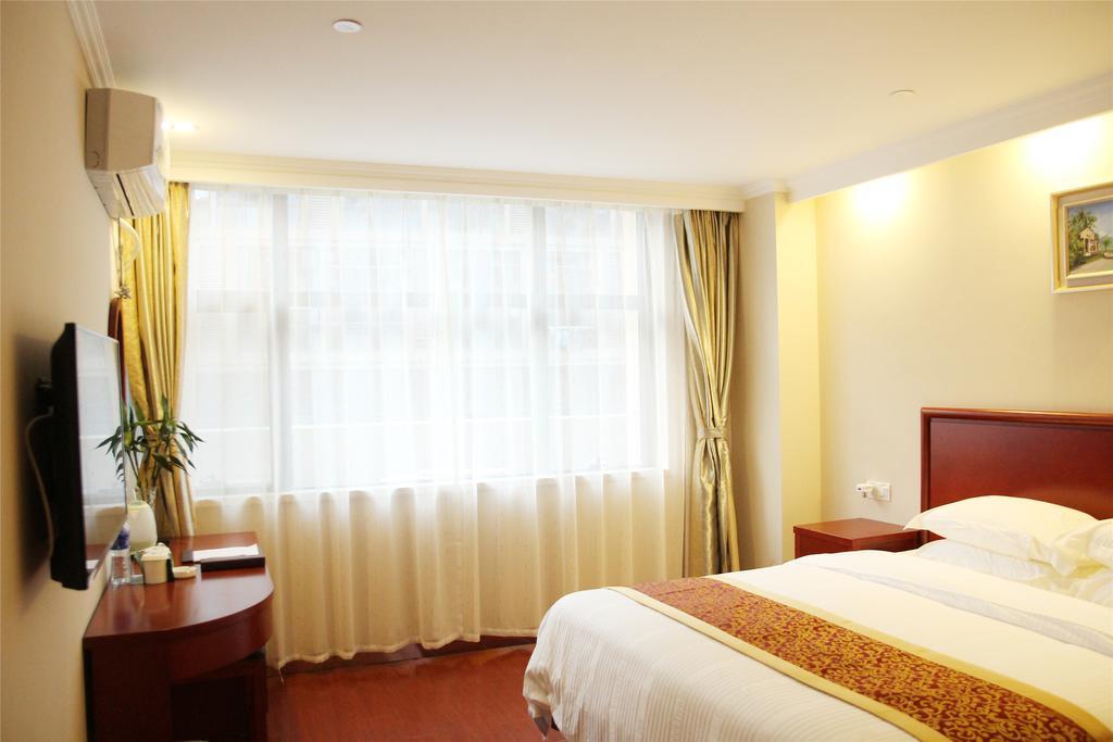 Greentree Inn Chongqing Yuzhou Road Hotel Bagian luar foto