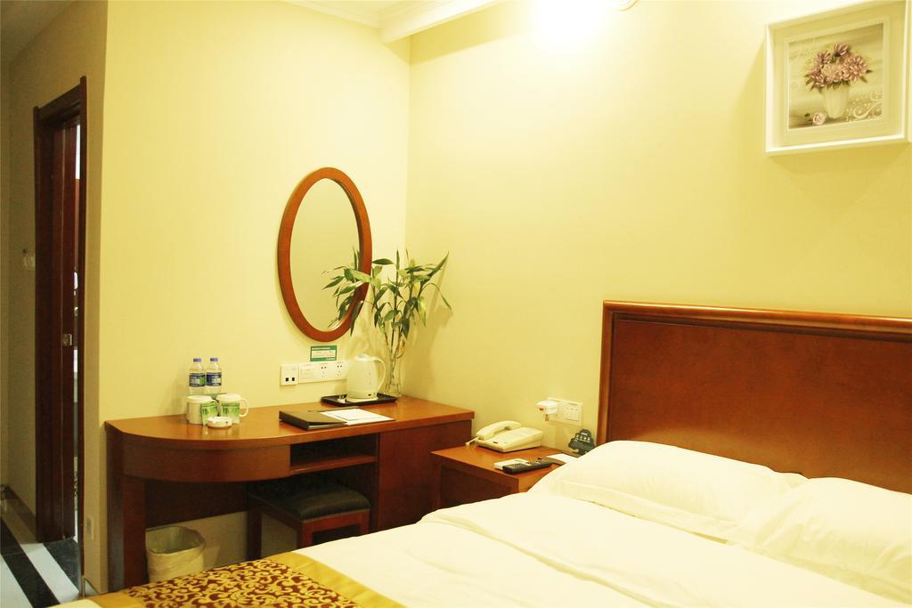 Greentree Inn Chongqing Yuzhou Road Hotel Bagian luar foto